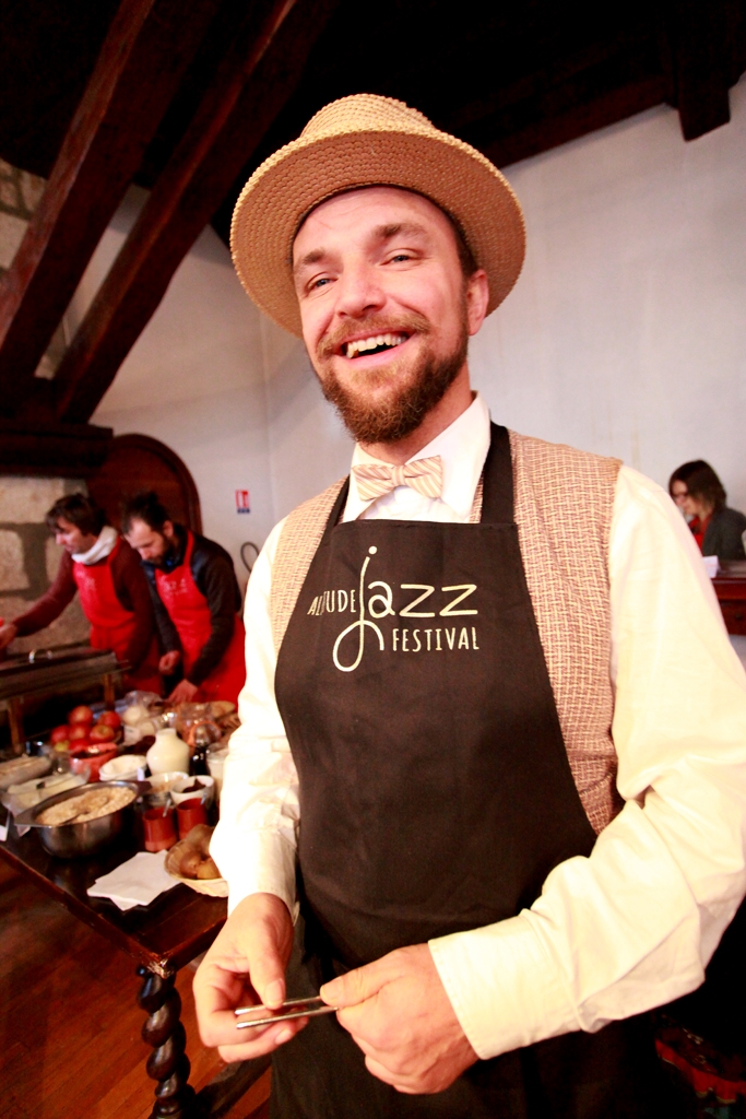 Cabaret Brunch Aqueles